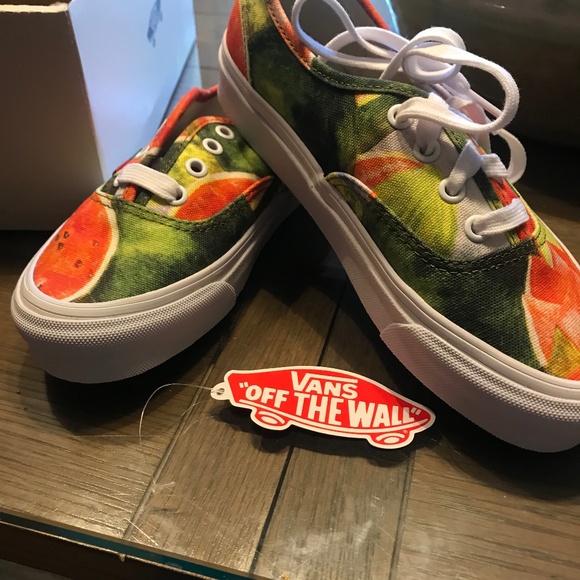 Vans Shoes - Frida Kahlo VANS womens size 6    Mens size 4.5  VAULT OG authentic LX F9